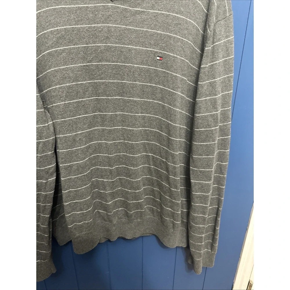 TOMMY HILFIGER MEN'S GRAY Striped‎ SWEATER SIZE XL LONG SLEEVE Pullover MEN